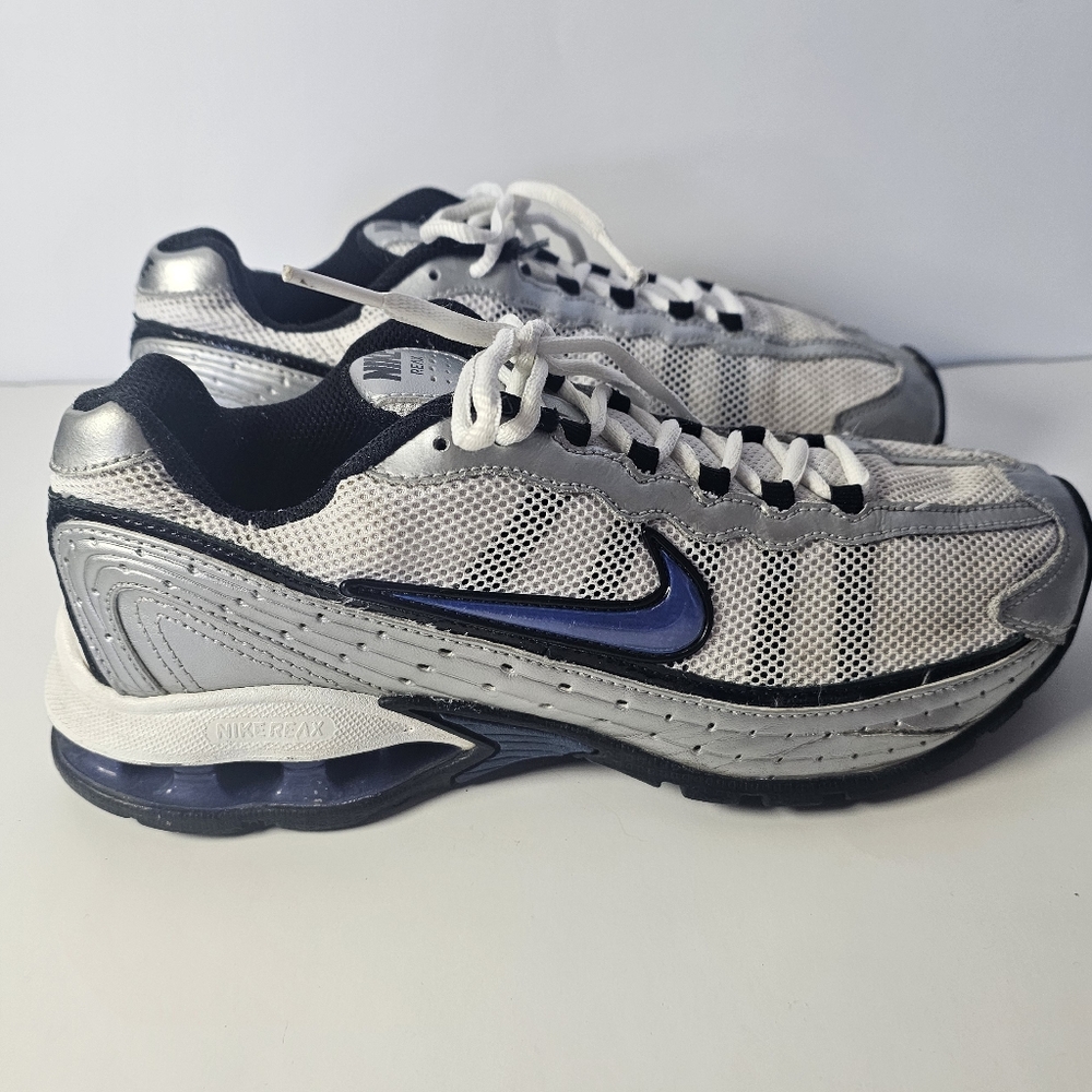 Nike Womens Reax  White Running Shoes Lace Up Low Top Size 7.5